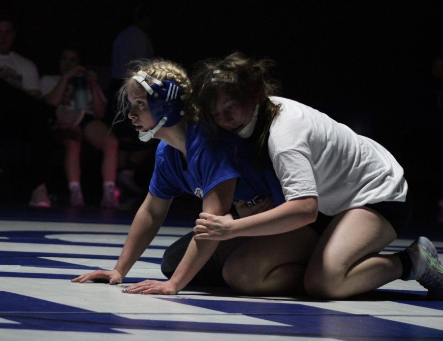 Girls+Wrestling+Takes+Charge+On+The+Mats