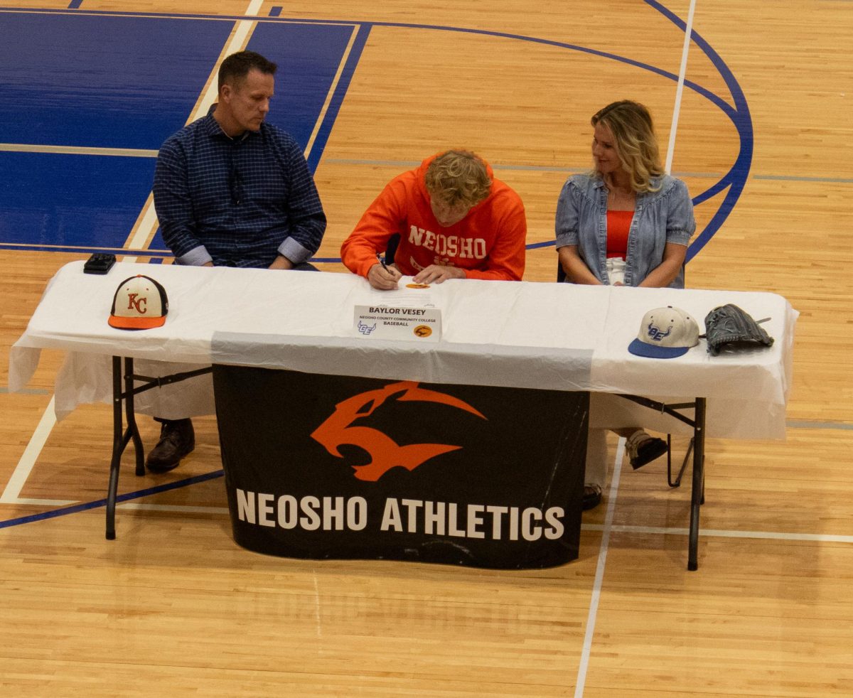Baylor Vesey signed with Neosho County Community College on November 13, 2025.