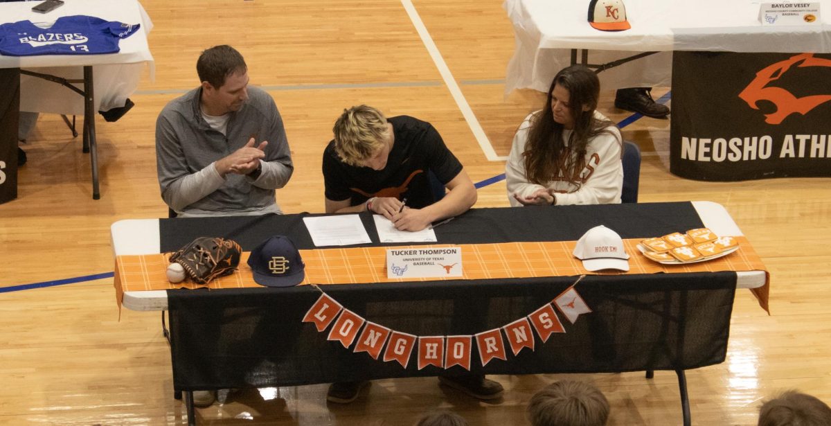 Tucker Thompson signed with the University of Texas on November 13, 2025.